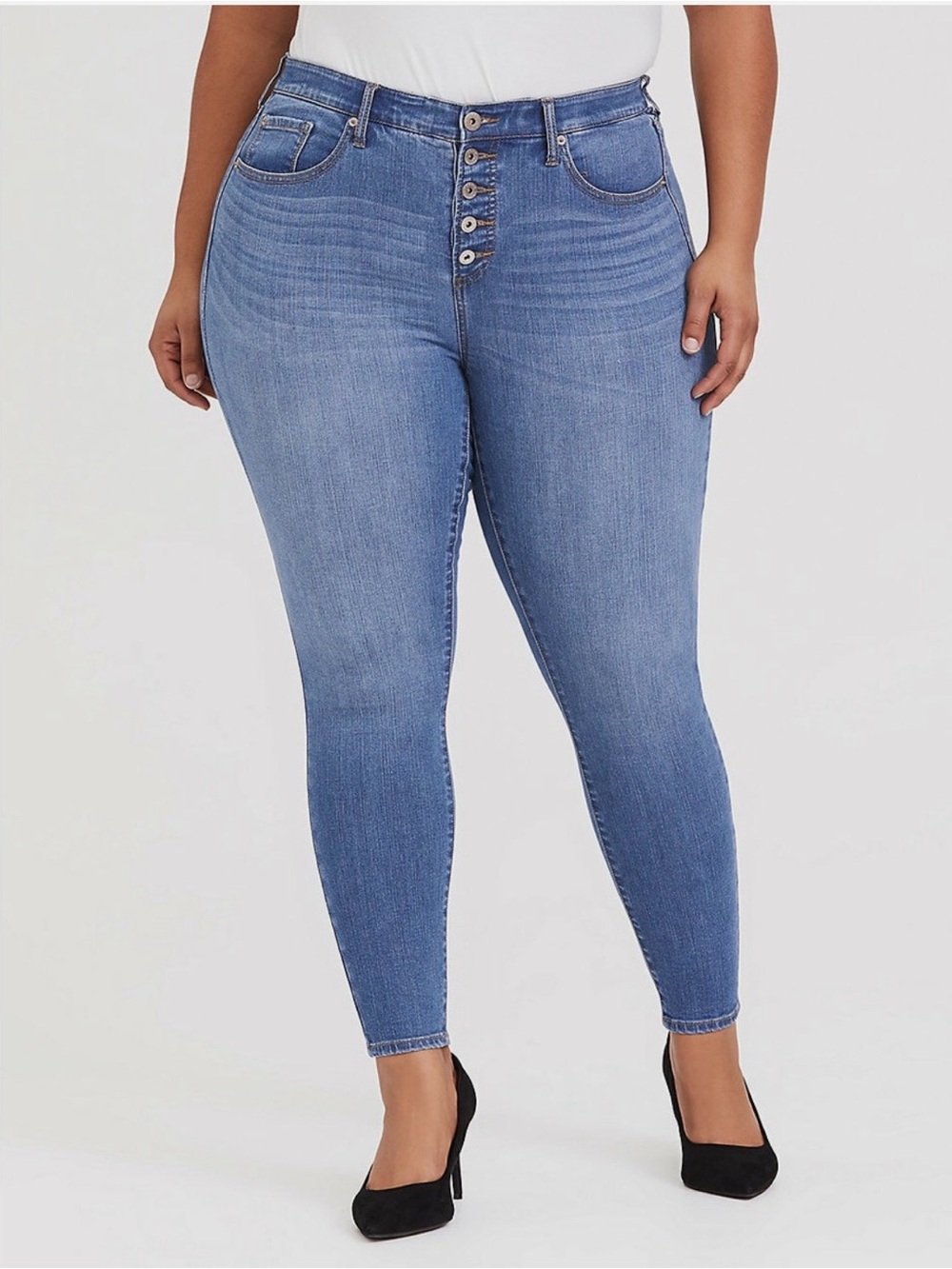 TORRID Sky High Skinny Jeans Light Wash Size 18
